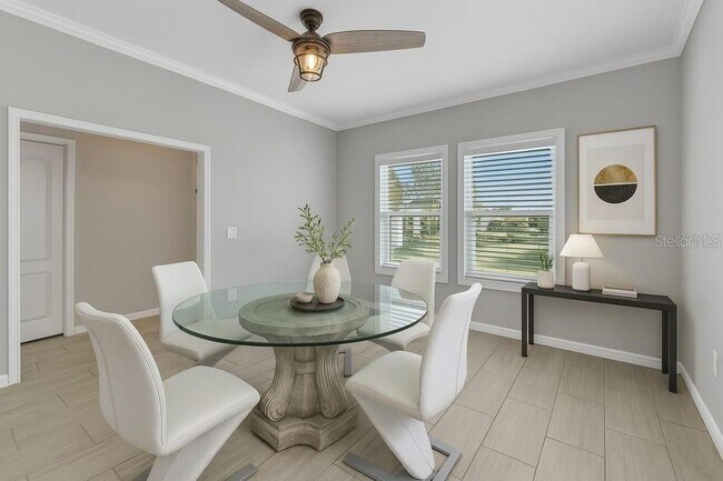 Building Photo - 2640 Suncoast Lakes Blvd