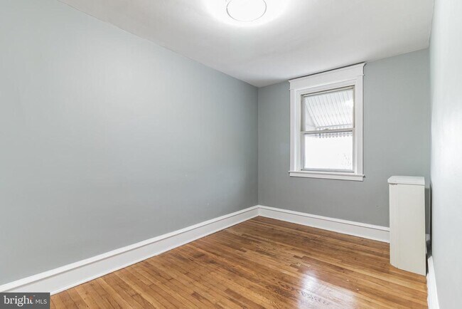 Building Photo - 3512 Vaux St