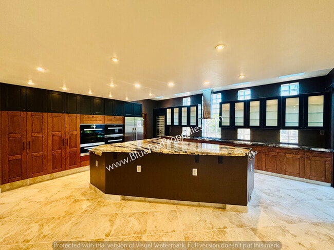 Building Photo - 8135 N Casas Way