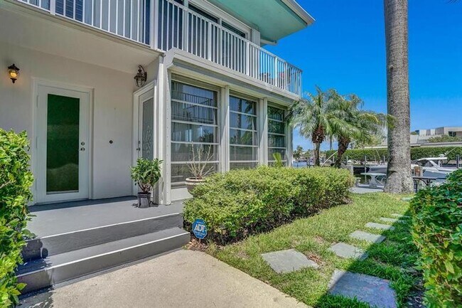 Building Photo - 180 Isle of Venice Dr