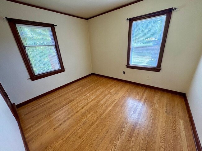 Building Photo - Loyal Heights Ballard Home