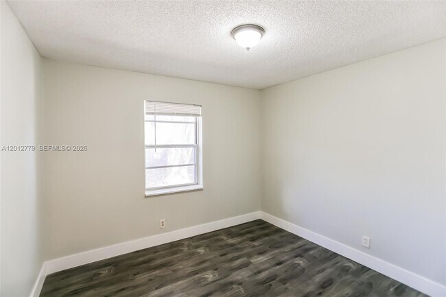 Building Photo - 7801 SW 6th Ct