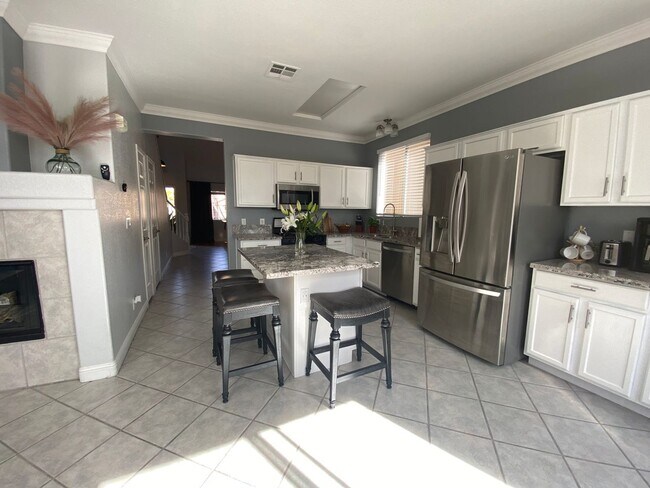 Building Photo - 4 Bedroom Home in Summerlin with Pool