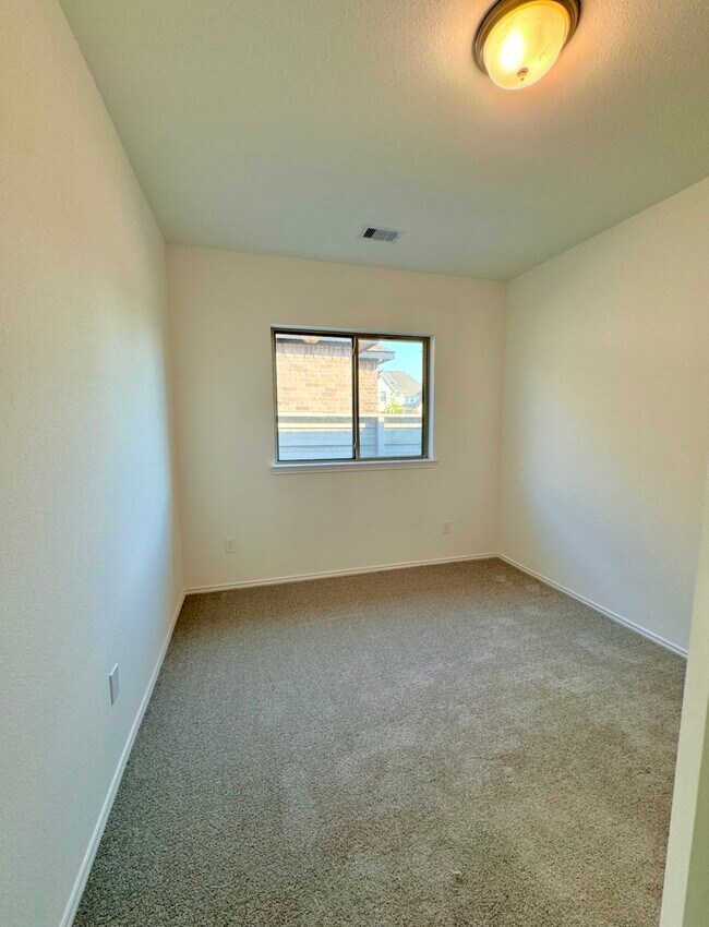 Building Photo - 4918 Mango Pk Ln