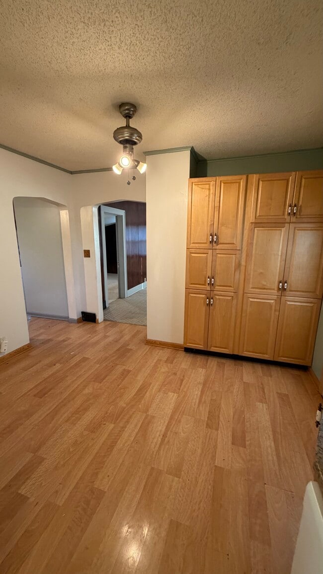 Building Photo - 119 7th Ave NE