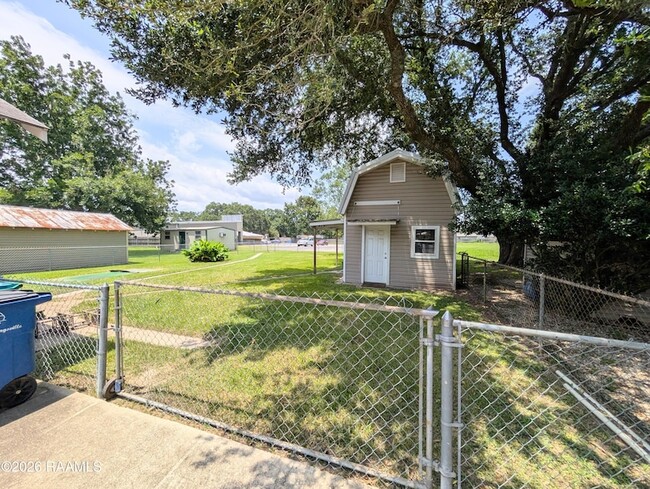 Building Photo - 109 Romero St