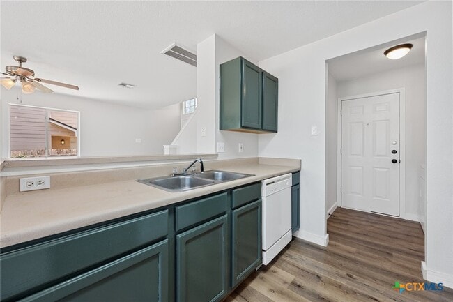 Building Photo - 107 Cedargrove