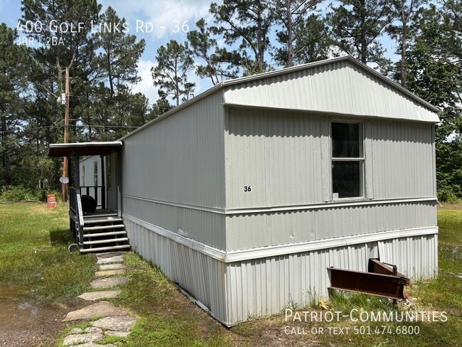 Building Photo - 400 Golf Links Rd