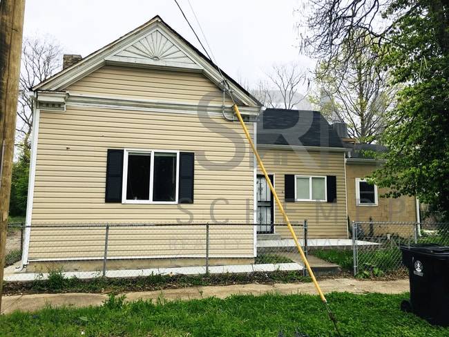 Building Photo - 421 S 27th St