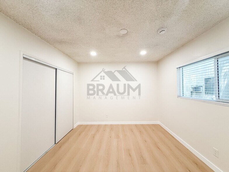 Building Photo - 18350 Napa St