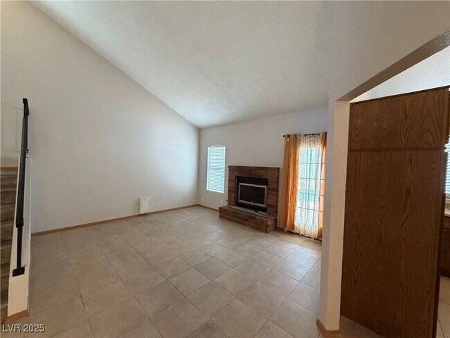 Building Photo - 516 Inness Ave