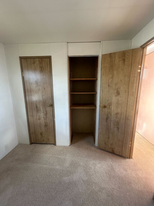 Building Photo - 3601 E Wyoming Ave