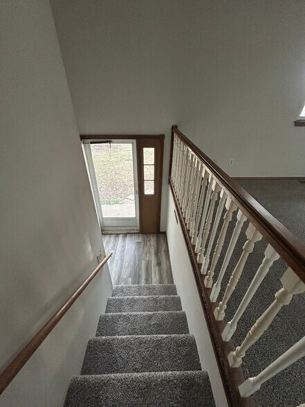 Building Photo - 1625 Pin Oak Ct