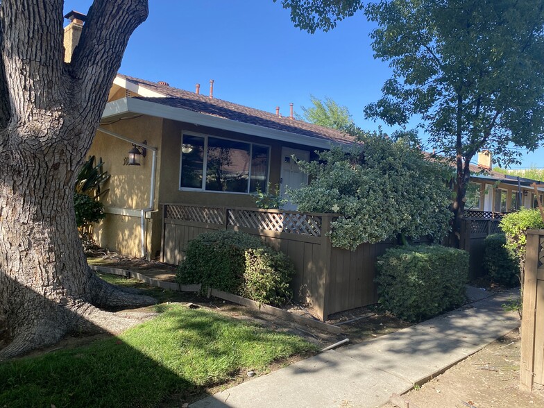 Building Photo - 5008 Bremner Way