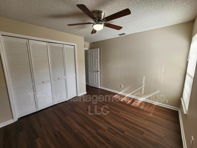 Building Photo - 17531 Brandywine Dr