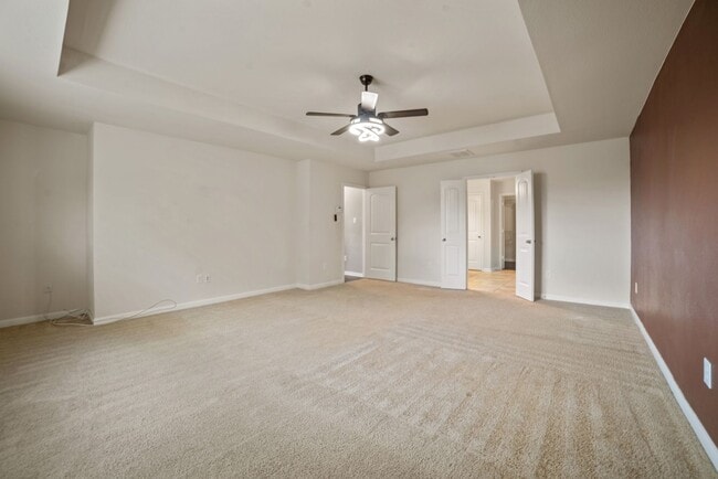 Building Photo - Gorgeous 4 Bed/ 3Bath house for rent! Avai...