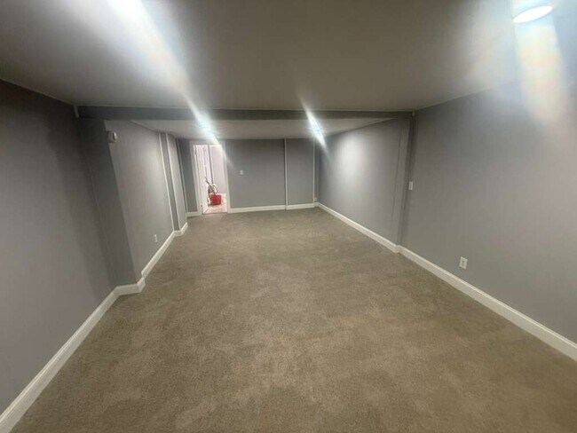 Building Photo - 195 Union St