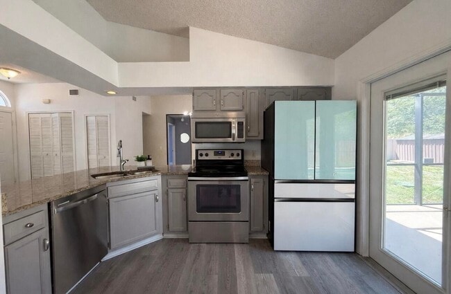 Building Photo - 2230 SE Dill Ln