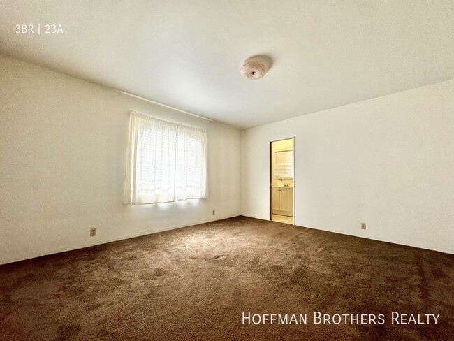 Building Photo - 6707 Blucher Ave