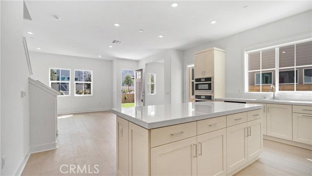 Building Photo - 110 Scoville