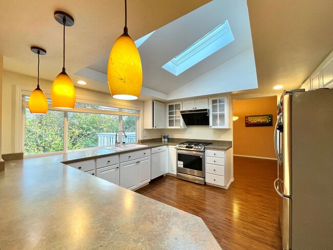 Building Photo - Great Home For Rent