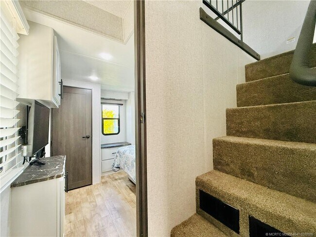 Building Photo - 10725 S Ocean Dr