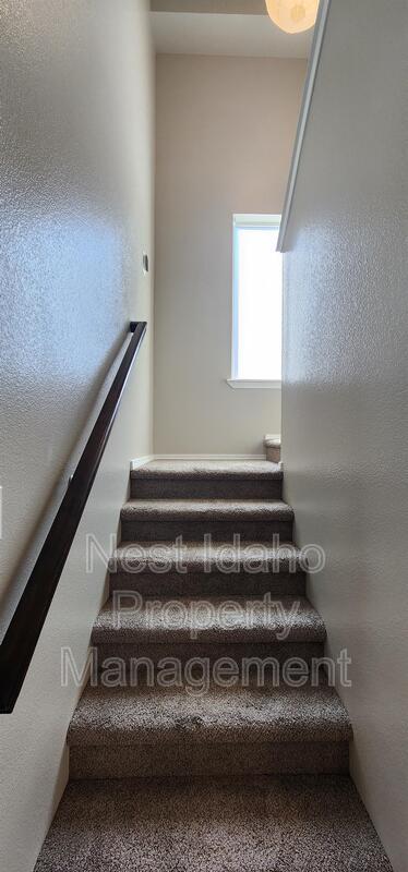 Building Photo - 657 N Manship Ave