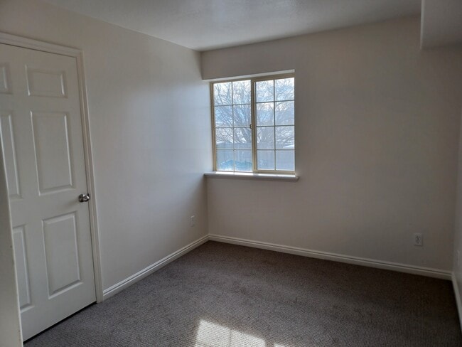 Building Photo - 1219 S 1850 W