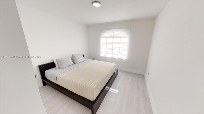 Building Photo - 3834 SW 149th Pl