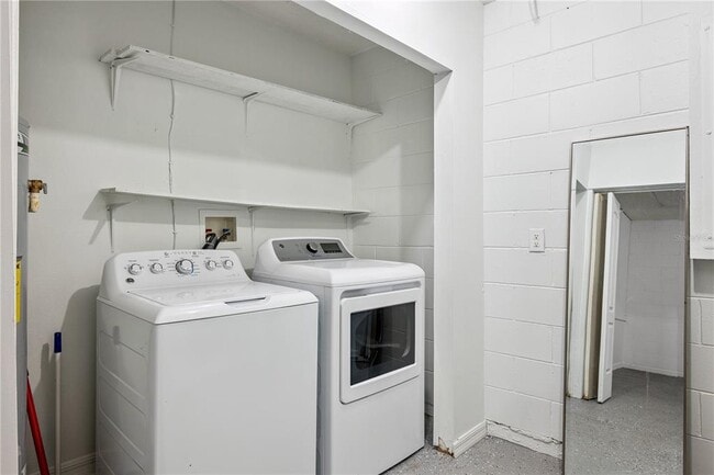 Building Photo - 1703 Sail Ct