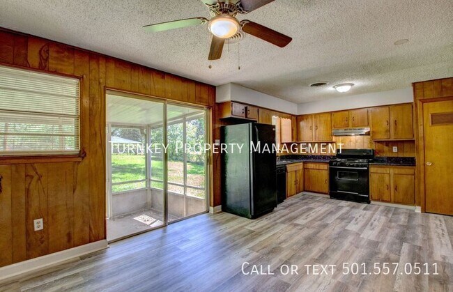Building Photo - 4415 Weymouth