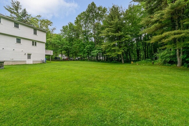Building Photo - 352 Mammoth Rd