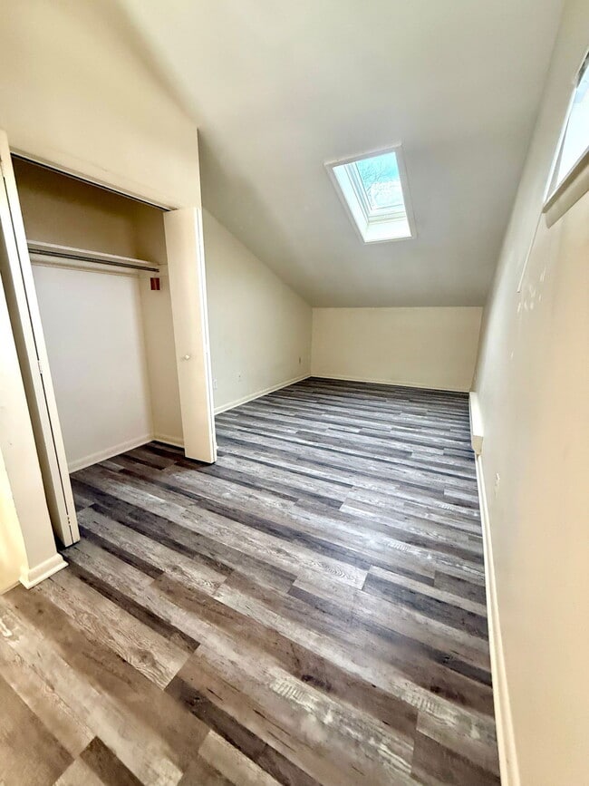 Building Photo - 58 N Front St