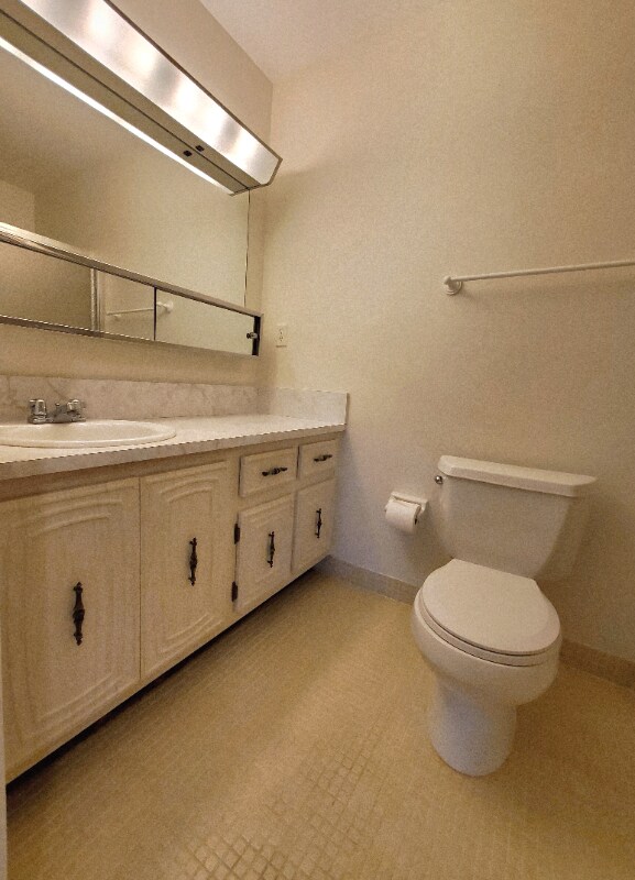 Building Photo - 277 W High Point Ct