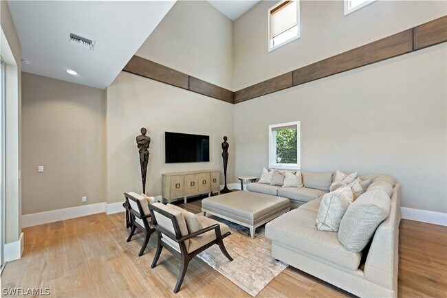 Building Photo - 9169 Mercato Way