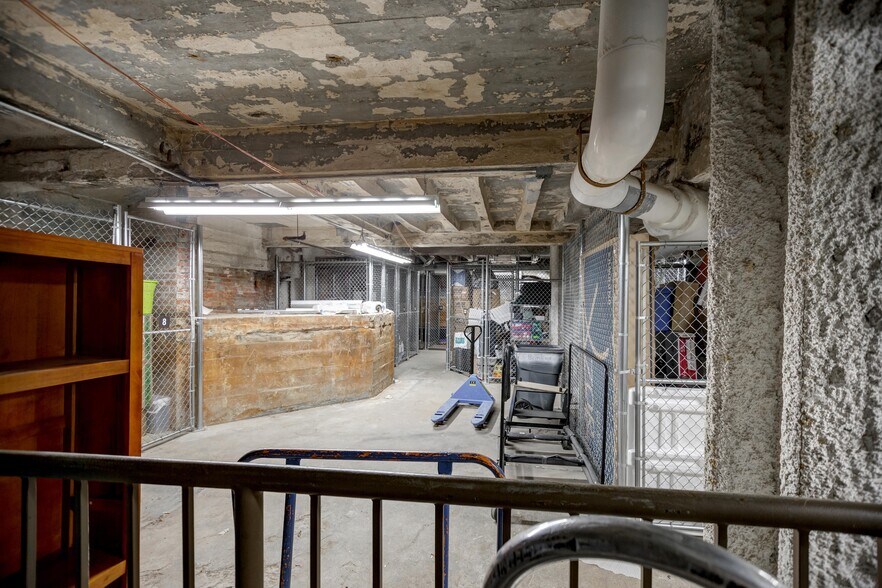 Building Photo - 525 W Lafayette Blvd