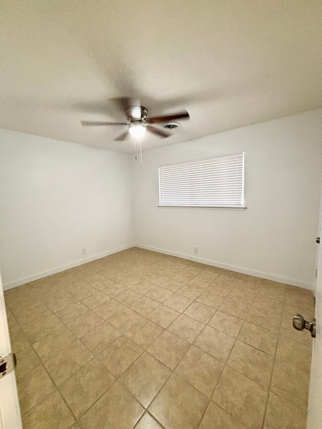 Building Photo - 126 Fulton Pl