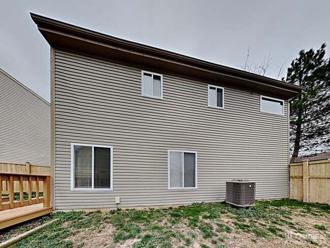 Building Photo - 557 Cembra Dr
