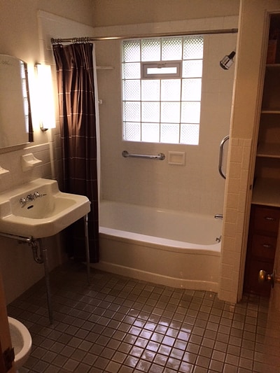 Bathroom - 4275 N Olsen Ave
