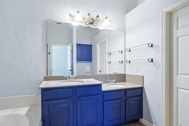 Building Photo - 5920 Pedernales Ridge