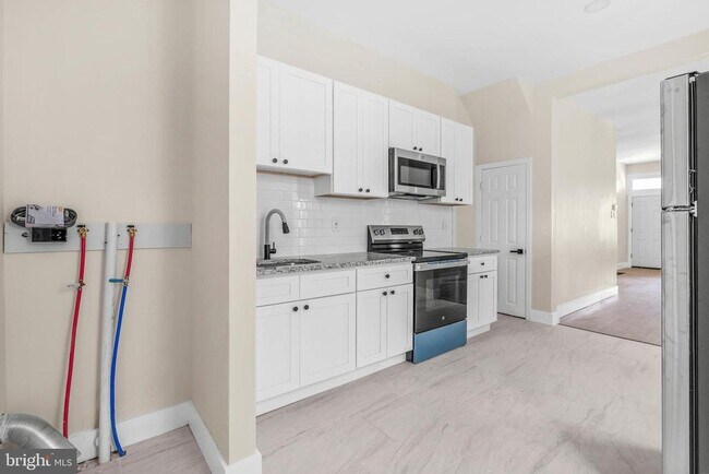 Building Photo - 4288 Viola St