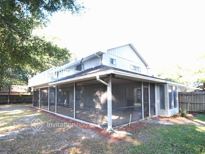 Building Photo - 1240 Majestic Oak Dr