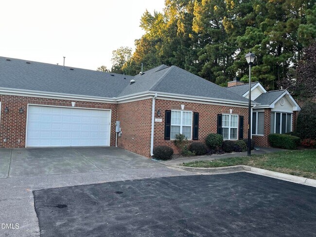 Building Photo - 1021 Thistle Briar Pl