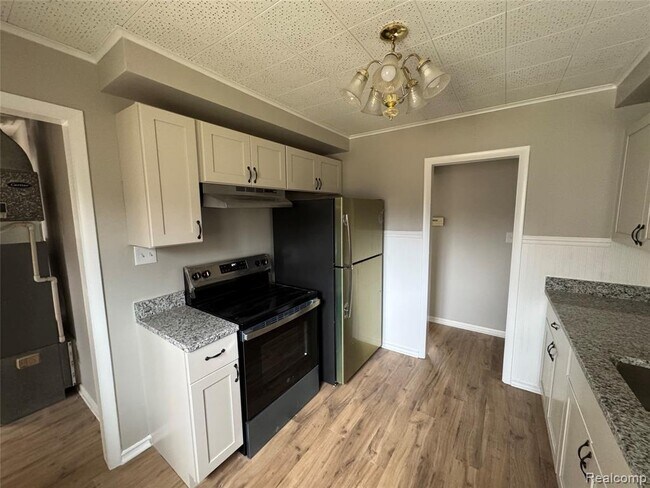 Building Photo - 7012 Tappon Dr