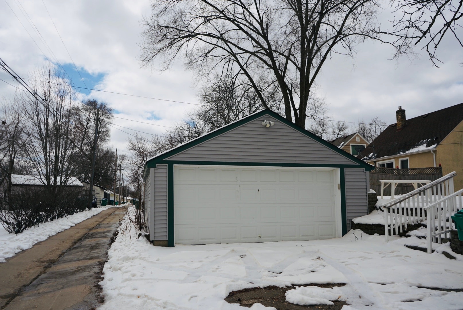 Building Photo - 2835 Edgewood Ave S