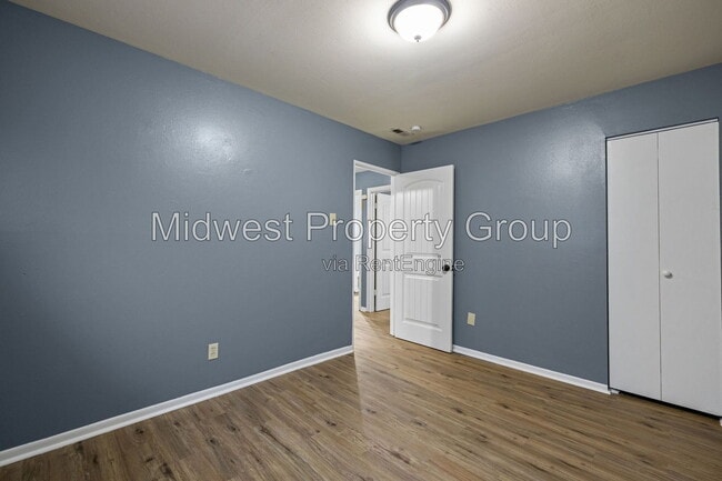 Building Photo - 1432 E Pitman Ave