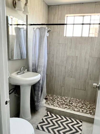 Building Photo - 1203 Gordon St