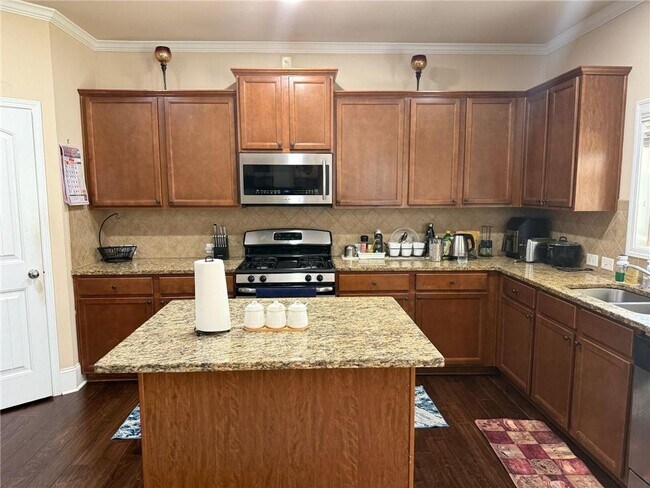 Building Photo - 480 Meadow Hill Dr