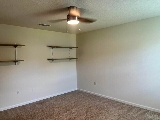 Building Photo - 5862 Blackhorse Cir