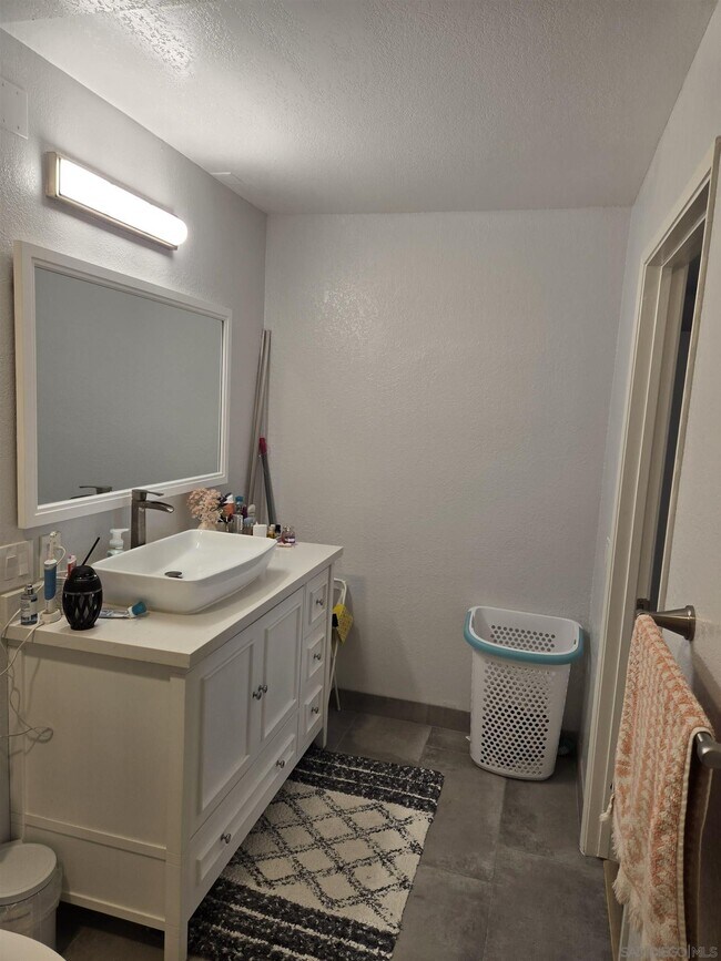Building Photo - 4064 Crystal Dawn Ln